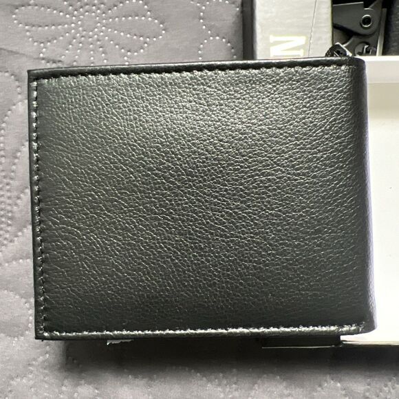 True Religion RFID Marcus Slim Bifold Wallet & Key Clasp Gift Set Limited NWT - Picture 8 of 13